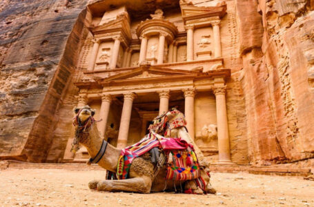 الأجانب يستحوذون على الحصة الكبرى من الزيارات لمدينة البترا منذ بداية العام الحالي