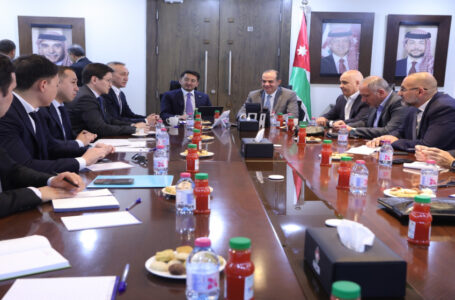 الأردن وكازاخستان يبحثان التعاون في الابتكار الرقمي وصناعة الطيران