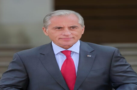رئيس الوزراء يصل إلى القصر الحكومي في بغداد للمشاركة في أعمال القمة العربية