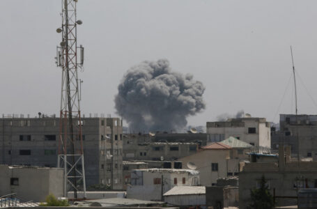 نصفهم في غزة.. 383 قتيلا من عمال الإغاثة في 2024