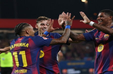 برشلونة يسحق فالنسيا بسداسية في الدوري الإسباني