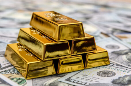 الذهب يقترب من أعلى مستوى قياسي بعد خفض أسعار الفائدة