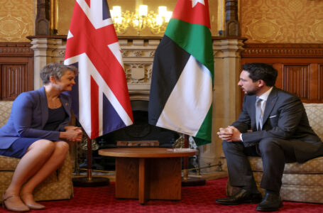 ولي العهد يؤكد دعم جهود السلطة الوطنية الفلسطينية