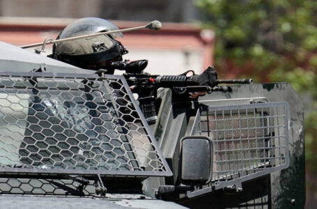 استشهاد 3 فلسطينيين قرب جنين.. والاحتلال يحتجز جثامينهم