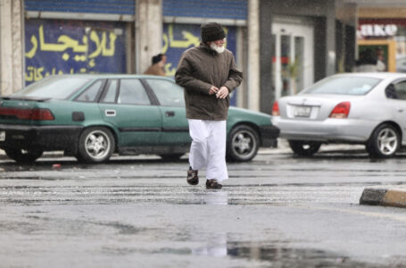 أجواء ماطرة وتحذيرات من تشكل السيول مع تعمق المنخفض الجوي