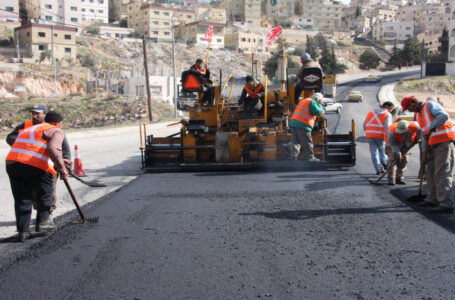 أمانة عمان تباشر أعمال تعبيد بمساحة 500 ألف متر مربع بكلفة 3 ملايين دينار