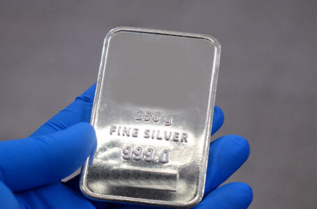 الفضة ترتفع 9 % لتسجل مستوى قياسيا جديدا