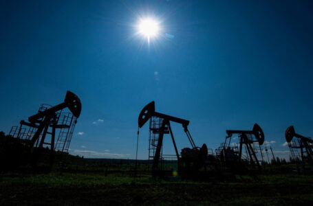 أسعار النفط تنخفض 3% عقب تصريحات إيجابية لترامب بشأن إيران