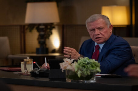 الملك ينبه إلى ضرورة ألا تشكل التطورات الحالية ذريعة لفرض واقع فلسطيني جديد