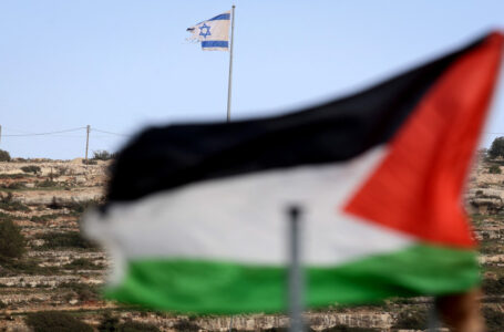 الاحتلال يعتقل 5 فلسطينيين في رام الله والبيرة