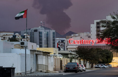 إصابة 5 أشخاص إثر سقوط شظايا عقب اعتراض صاروخ باليستي في أبوظبي