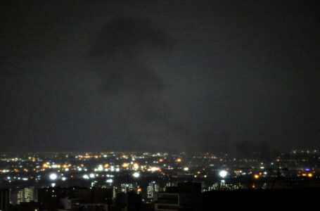 انفجارات وانقطاع للكهرباء في طهران.. وإيران تجدد هجومها على إسرائيل